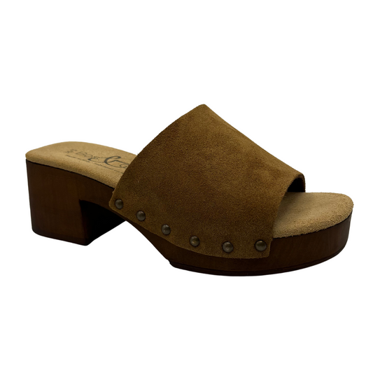 45 degree angled view of brown suede sandals with chunky block heel and suede lined footbed