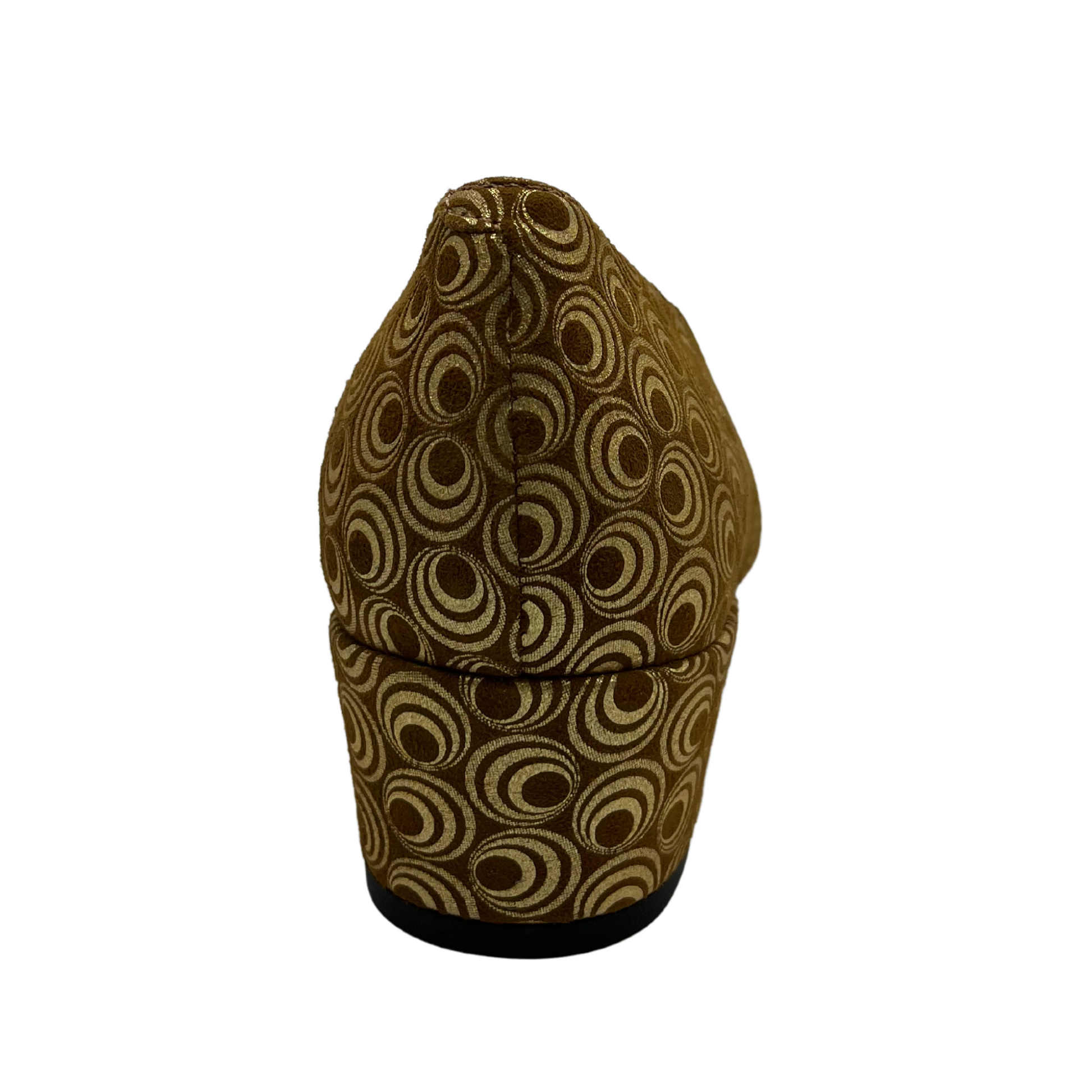 Back view of metallic gold patterned pump with pointed toe and wrapped block heel.