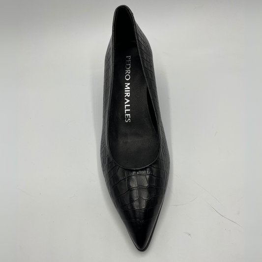 Black pointed-toe shoe with 'Pedro Miralles' branding on a light gray background