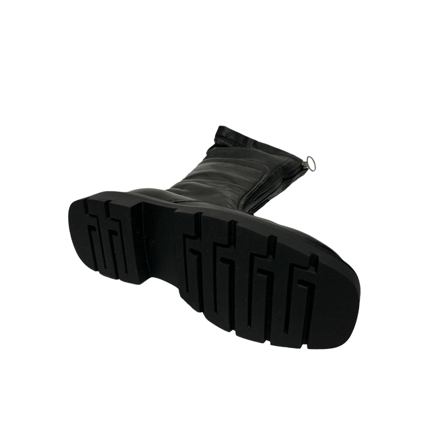 Bottom profile of the Mjus Lucca Boot in the colour Black.