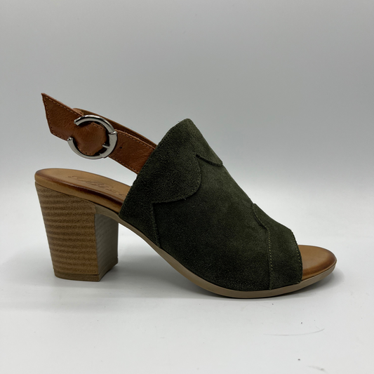 Right facing view of an olive green coloured leather shoe with a stacked heel, slingback strap and a leather lined, cushioned insole.