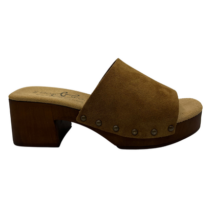 Right facing view of brown suede sandals with chunky block heel and suede lined footbed