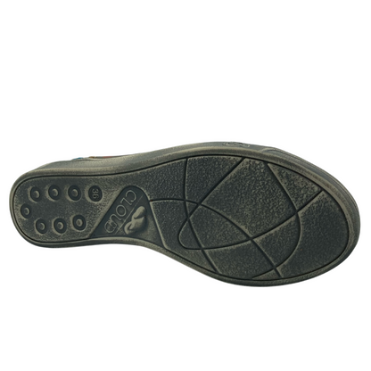 Bottom view of leather sneaker with grey rubber outsole