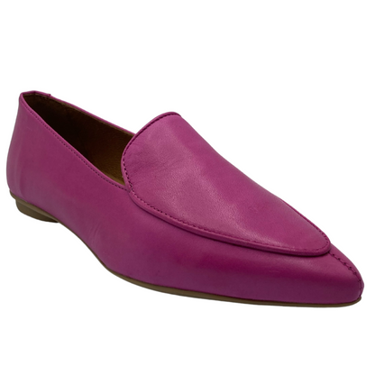 45 degree angled view of fuchsia coloured leather flat shoe with pointed toe
