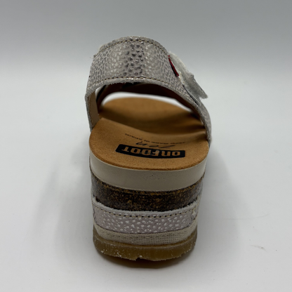 Back view of a sandal with 'Onfloo' branding on a white background