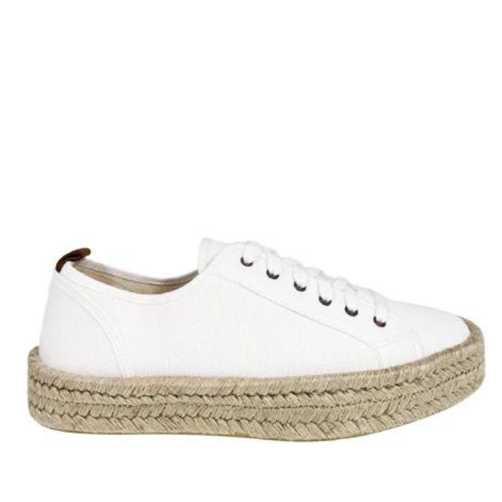 A side view of the Ateliers Mika shoe in the colour white, showing the laces, the white upper and the rope like platform design.