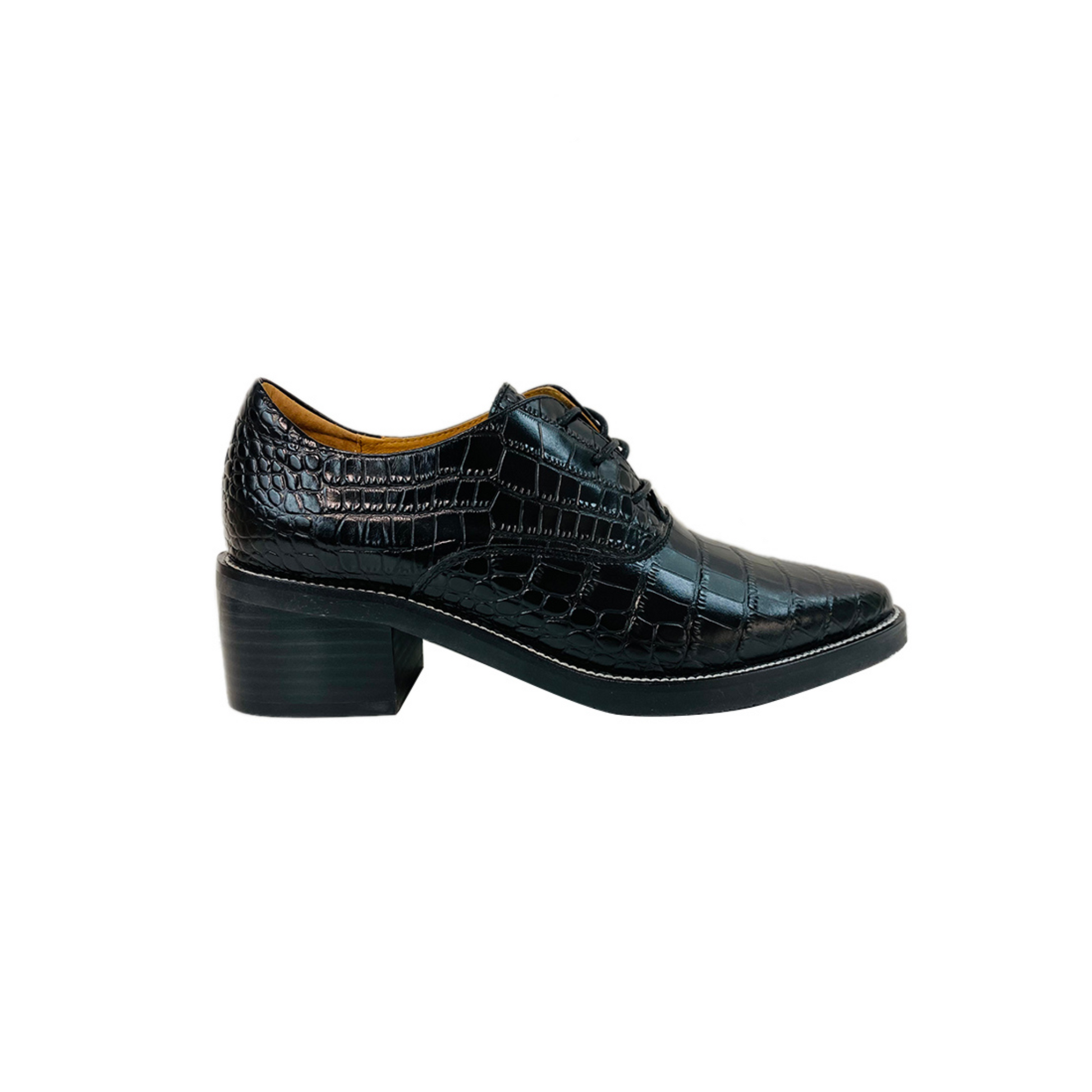 Side profile of the Bresley Praise Shoe in the colour Black.