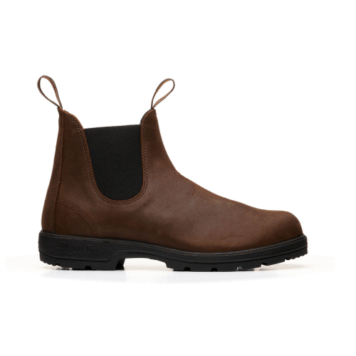 360 degree image of the right boot. Antique brown colour with brown stitching.