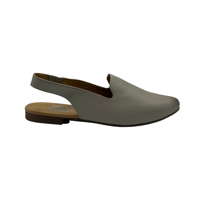 Bueno Idina in tusk with leather lined footbed.
