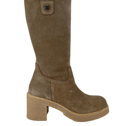Side profile of the Toni Pons Palty Boot in the colour Taupe.