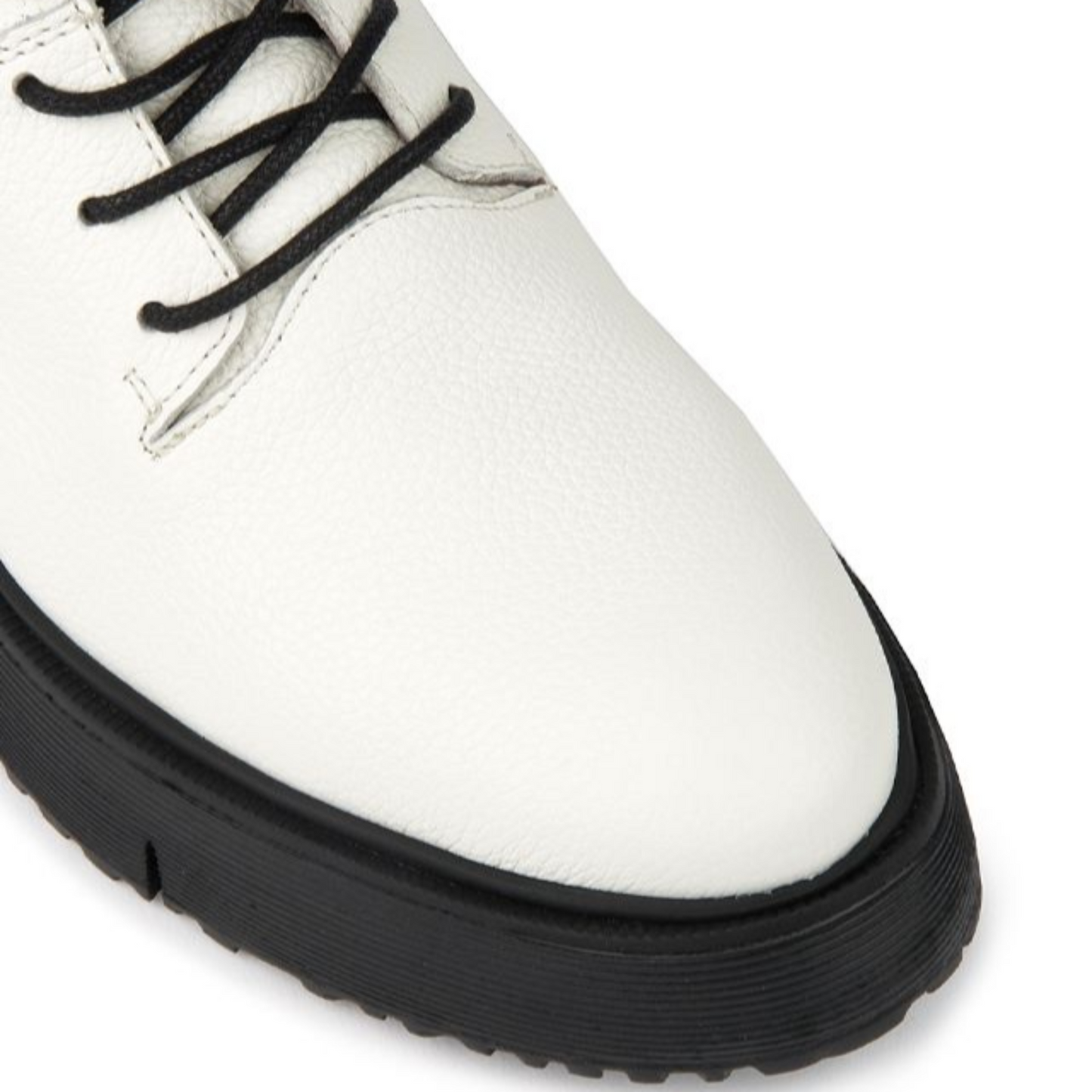 Top profile of the Wonders Cadiz Boot in the colour Winter White.