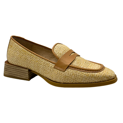 Angled side view of the Wonders Najwas slip on loafer