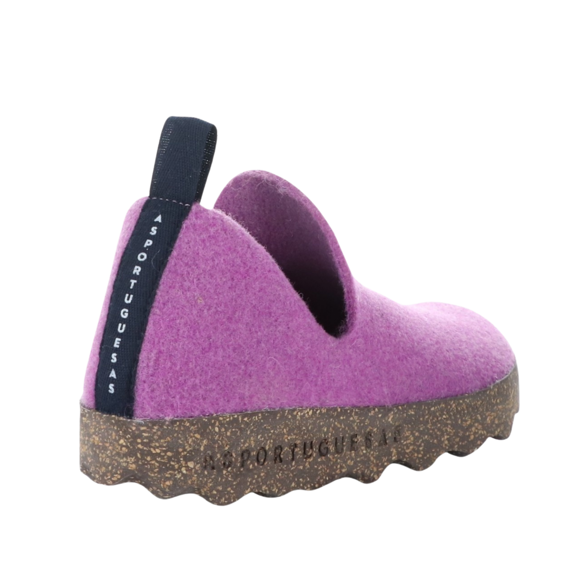 A pink wool sneaker with oblong cutouts, navy heel tab, and toffee cork soul is pictured from the back. "asportuguesas" is written vertically along the heel tab and in relief in the sole.